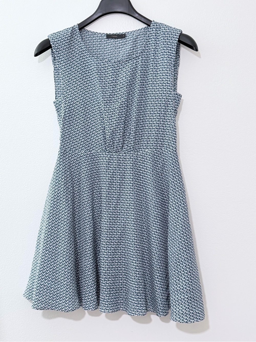 THML Women’s Fit & Flare Dress Blue White Horse Print Sleeveless Size Medium